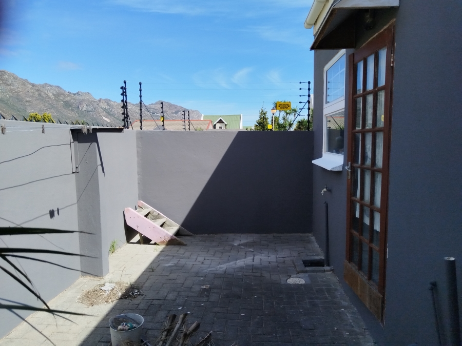 2 Bedroom Property for Sale in Admirals Park Western Cape